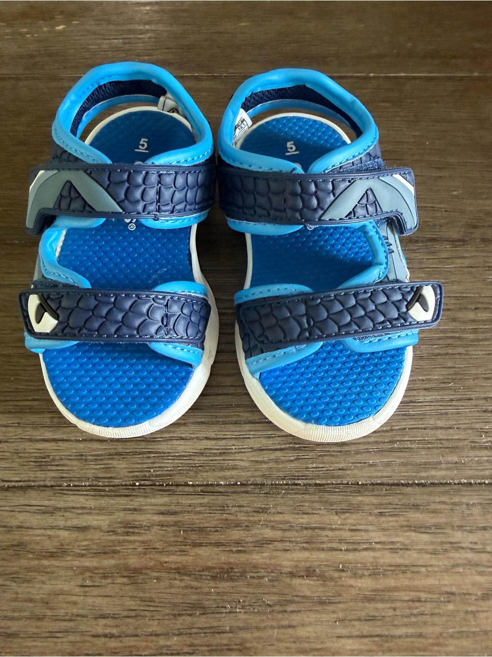 Carter’s Size 5 Shark Light Up Sandals Blue Navy